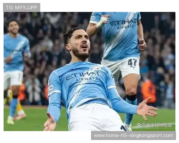 曼城传球演示课：教练强调中场“一脚到位”的价值观